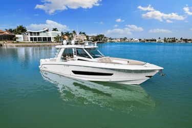 42' Boston Whaler 2019 Yacht For Sale